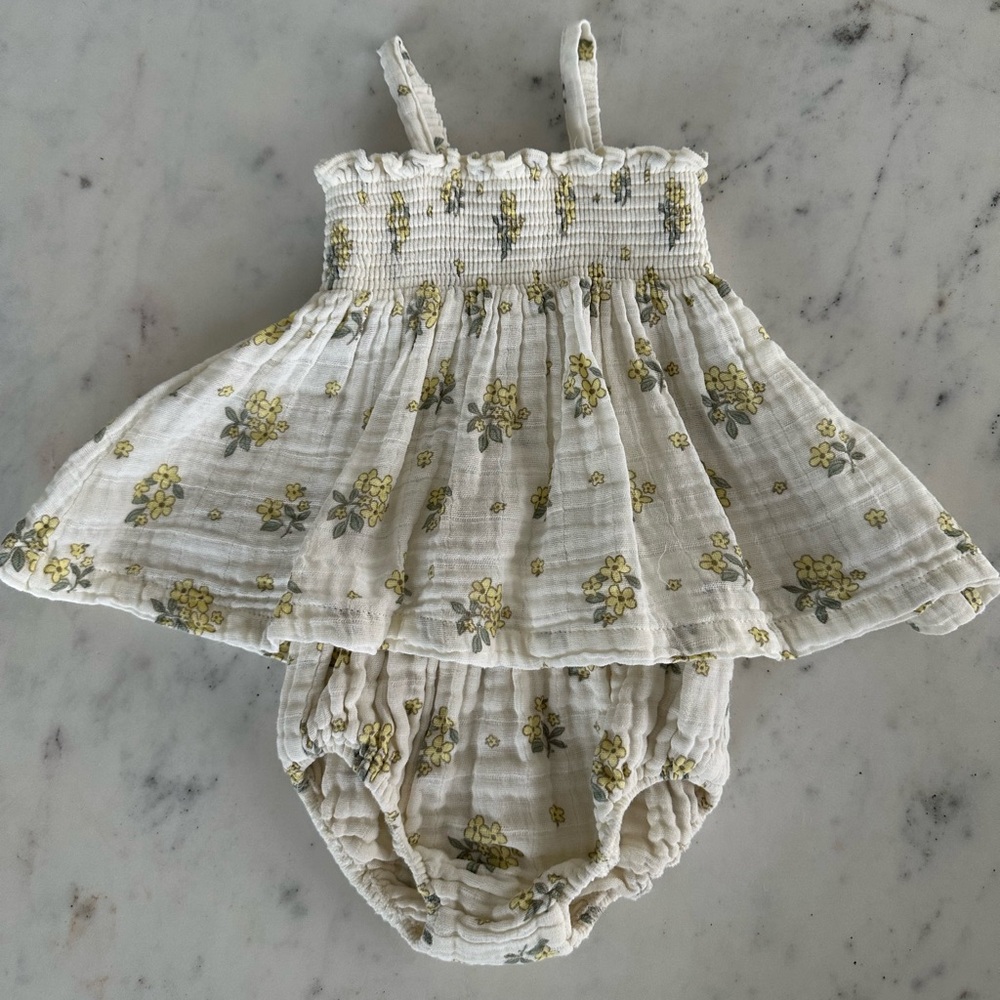 EUC Angel Dear diaper set